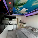 240 Magnifique Deluxe Hammam Vue Apartment *